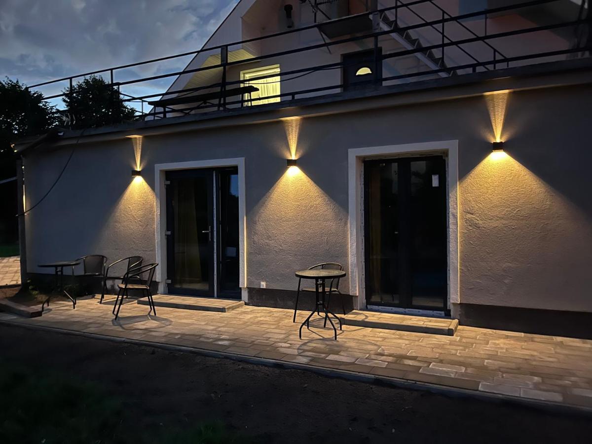 Pokoje I Apartamenty Polna 19 Niechorze Esterno foto